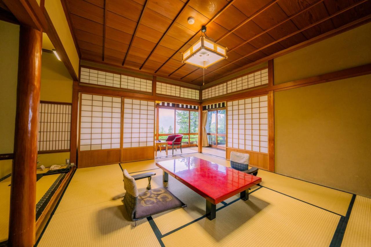 Yunoshimakan Gero Exteriör bild
